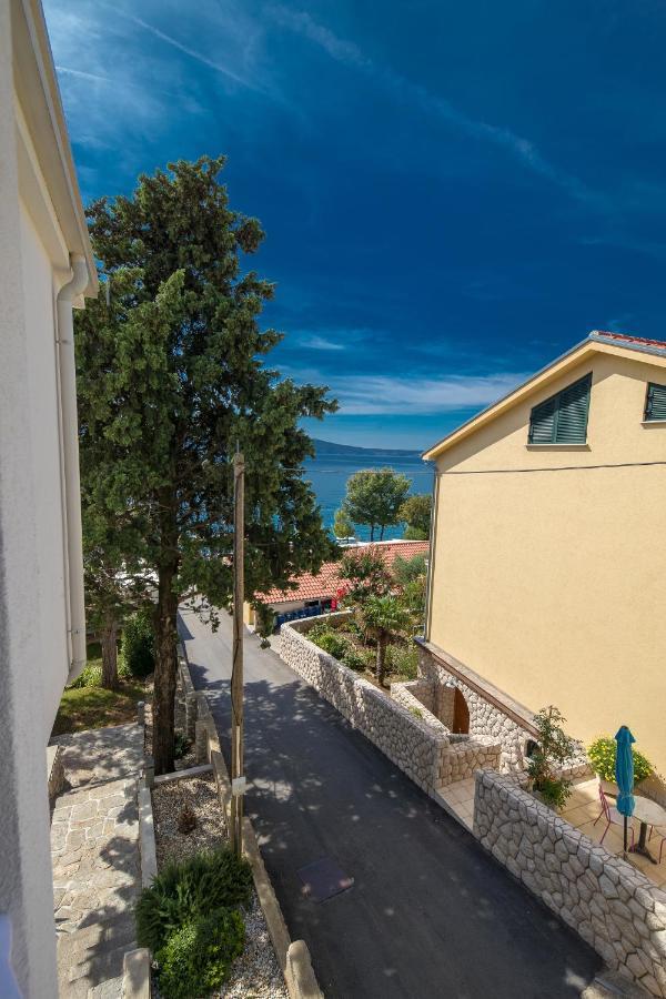 Rocky Beach Rooms Novi Vinodolski Bagian luar foto