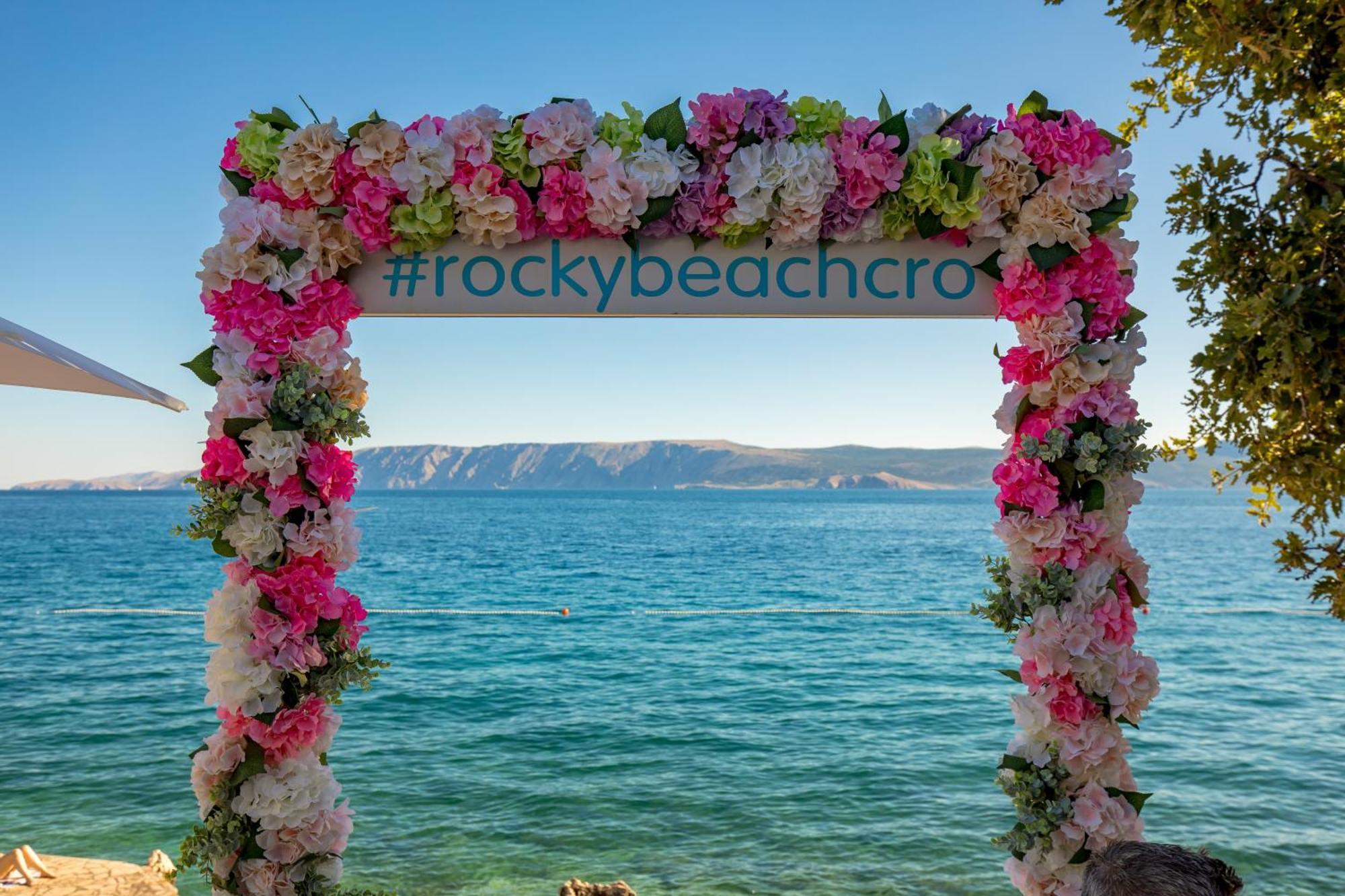 Rocky Beach Rooms Novi Vinodolski Bagian luar foto