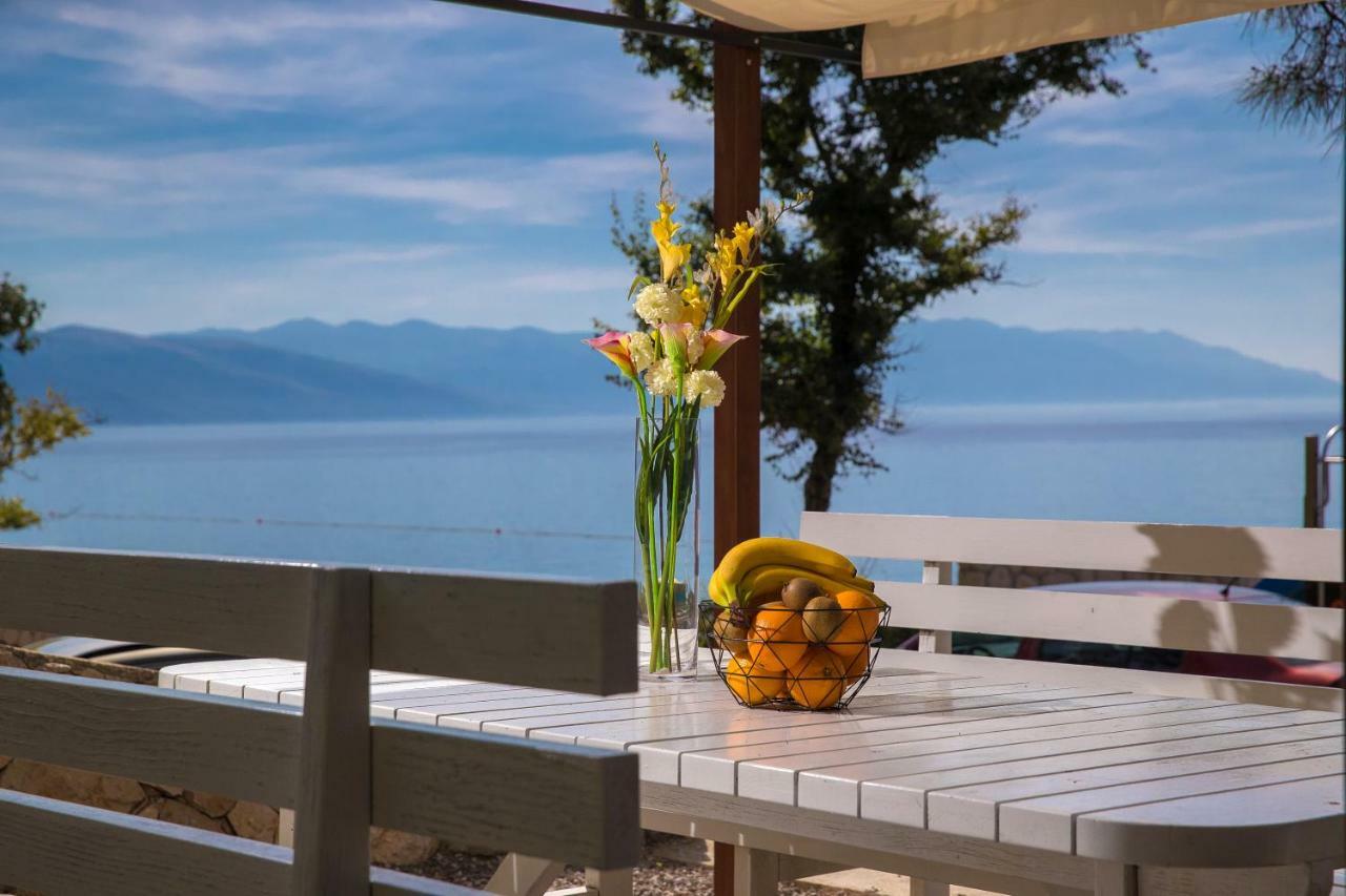 Rocky Beach Rooms Novi Vinodolski Bagian luar foto